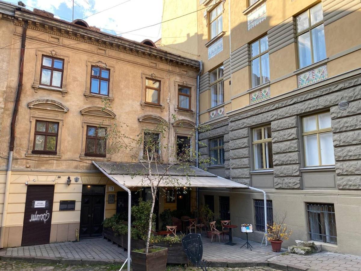 Багатомісні Апартаменти На Арсенальній Lviv Kültér fotó